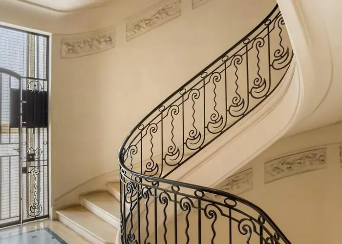 Trocadéro, Eiffel Tower, Luxury For 8p