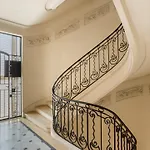 W Trocadero, Eiffel Tower, Luxury For 8p