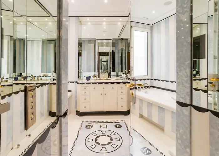 W Trocadero, Eiffel Tower, Luxury For 8p Апартаменты